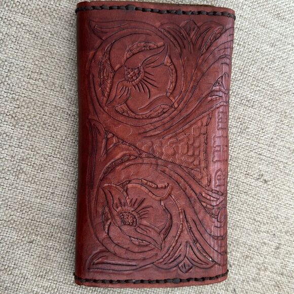Vintage Floral Tooled Leather Wallet - Picture 3 of 11